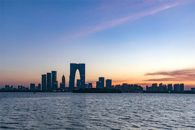 Jinji Lake