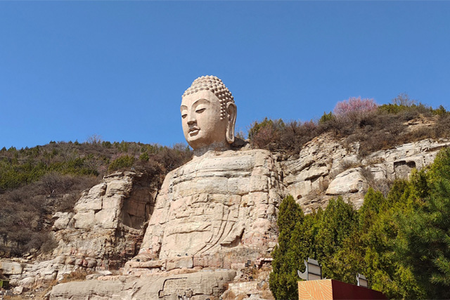 Buddha gigante di Mengshan