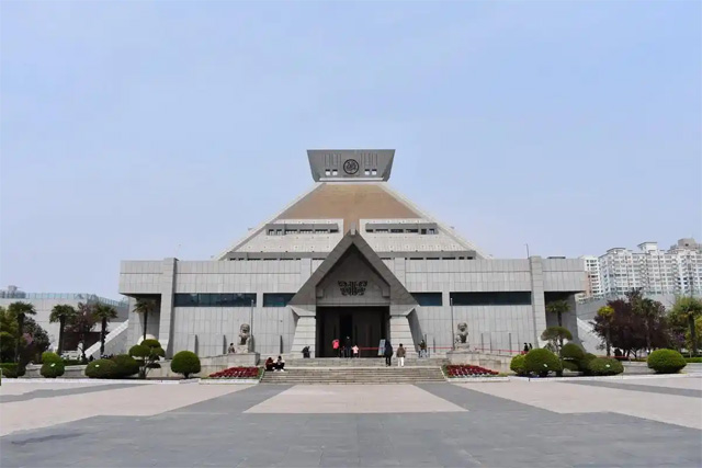 河南博物館