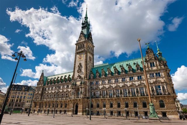 Hamburg's top ten tourist attractions list, explore the unique style of the most beautiful port city in Europe!