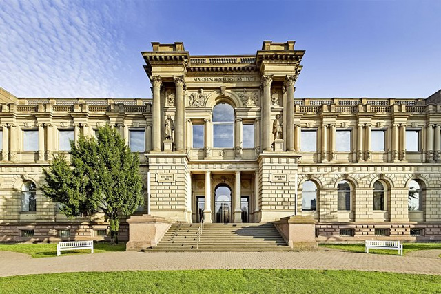 Stade Museum of Art