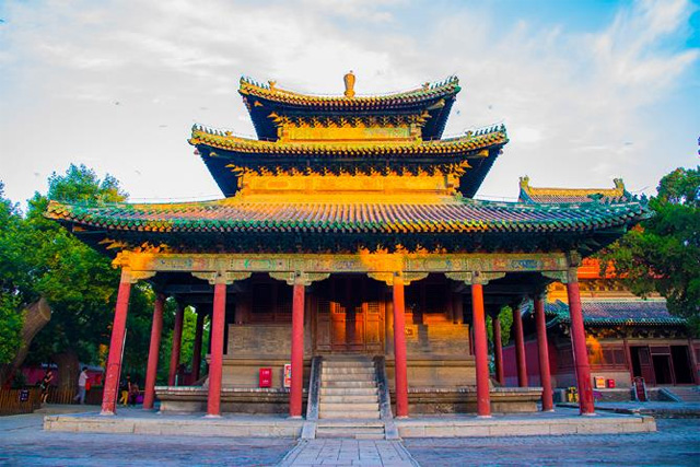 隆興寺