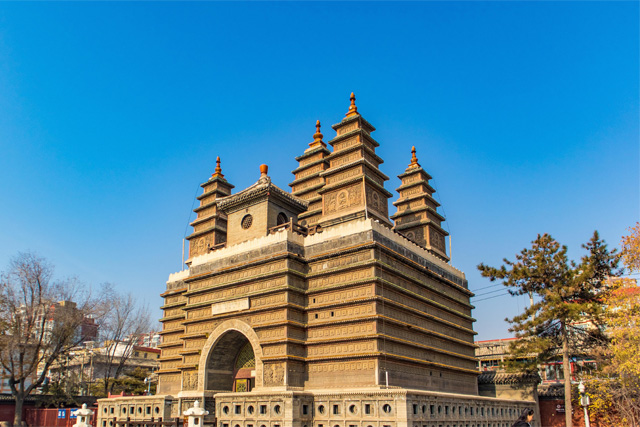 Five Pagoda Temple