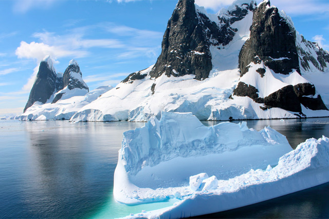 Top 10 tourist attractions in Antarctica, explore the wonders and beauty of the ice and snow continent!