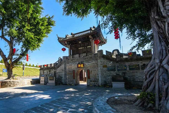 龙湖古寨