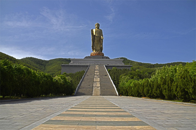 Zone panoramique de Yaoshan-Central Plains dans la ville de Pingdingshan