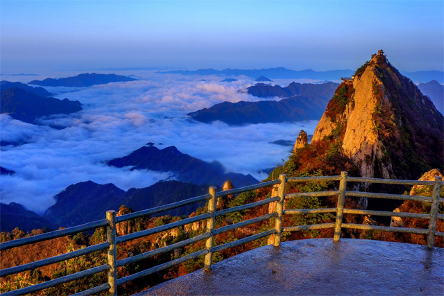 Zone touristique de la montagne Laojun-Jiguandong, ville de Luoyang